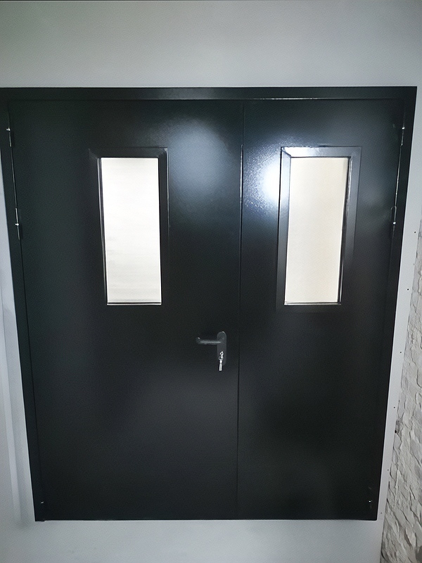 Черные остекленные двери EI 60 для складских помещений — Измайловское шоссе