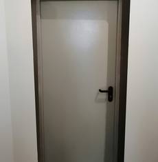 Дверь для санузла, фото изнутри (ул. Барклая)