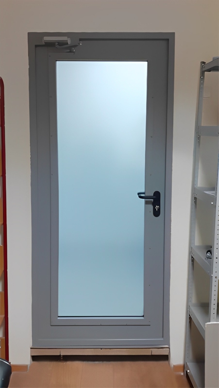 Наши работы в мае: остекленные двери EI 60 для магазинов и ТК