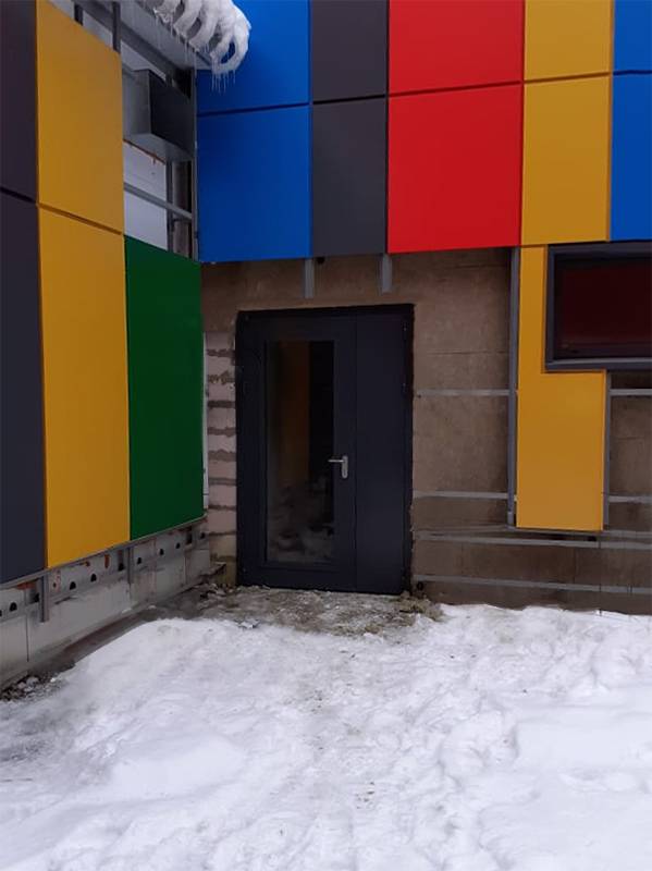 Дверь с остеклением более 25 процентов (г. Бежецк)