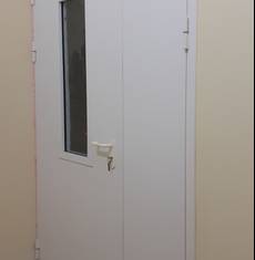 Дверь с остеклением, фото спереди (госпиталь, ул. 2-я Дубровская)