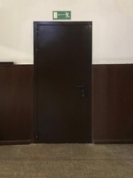 Дверь …