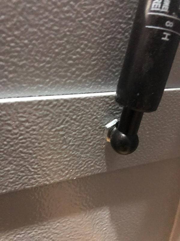 Крепление амортизатора Крепление амортизатора