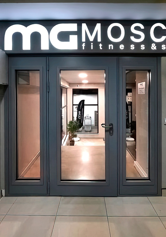 Светопрозрачные противопожарные двери для фитнес-клуба MosGym