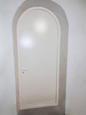 Однопольная арочная дверь (ул. Южнобутовская)