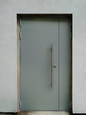 Полуторная техническая дверь (ул. Пресненский вал, 36, офисы)