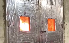 Проведение сертификационных испытаний двупольной двери со стеклом и вентиляцией