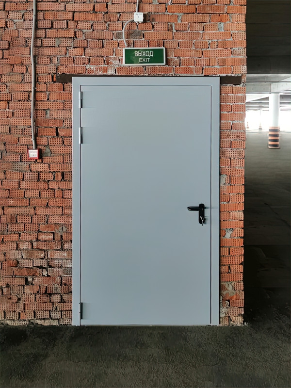 Установка дверей EI 60 для подземного паркинга в торговом парке «Отрада»