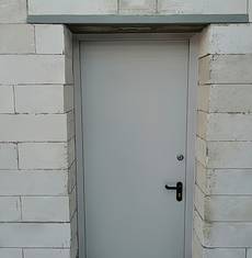 Внутренняя сторона двери (коттеджный поселок, Истринский р-н)